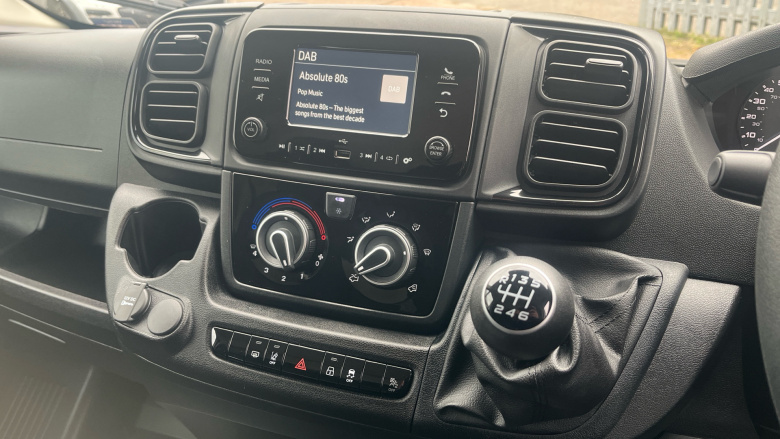 Peugeot Boxer 3500 Heavy L4 Diesel 2.2 BlueHDi 140 H2 Van Professional